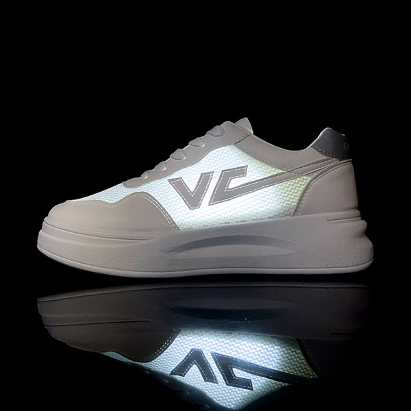 Naiste vabaaja tossud võrgu ja paeltega