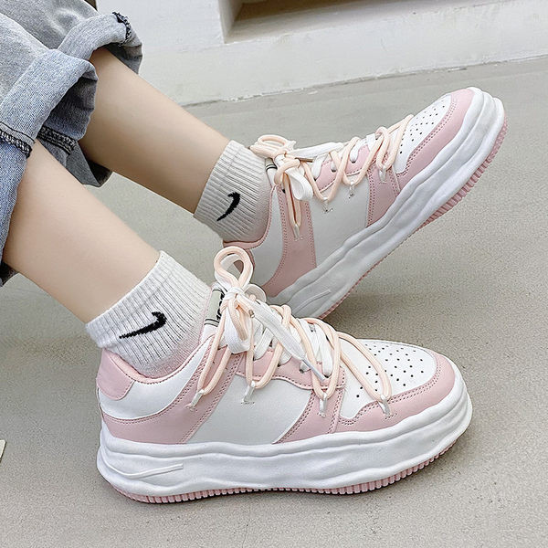 Női alkalmi tornacipő színes nyakkendőkkel, lapos talppal