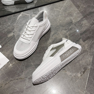 Naiste vabaaja paeltega hingavad tossud - kahte värvi