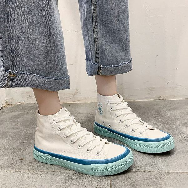 Lameda tallaga tekstiilist tossude uus mudel naistele