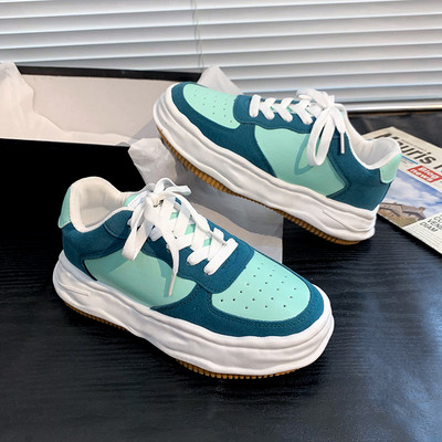 Sieviešu kedas ar biezām zolēm un šņorēm - trīs krāsās