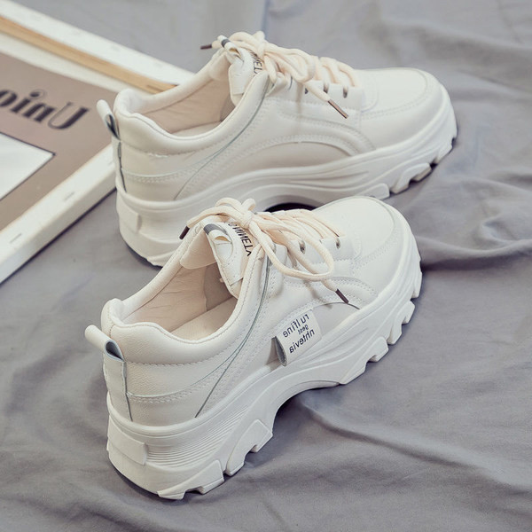 Tavaszi-őszi tornacipő új modellje durva talppal