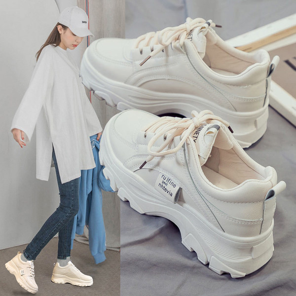 Tavaszi-őszi tornacipő új modellje durva talppal