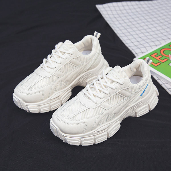 Έκο δερμάτινα αθλητικά παπούτσια με τραχιά σόλα και κορδόνια για γυναίκες