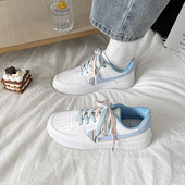 Női tornacipő eko bőrből, színes nyakkendőkkel