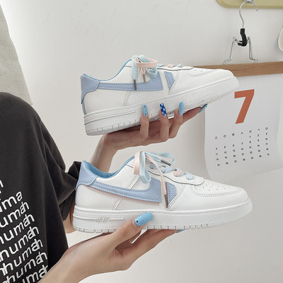 Női tornacipő eko bőrből, színes nyakkendőkkel