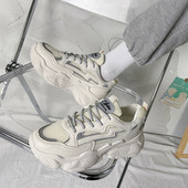 Öko-nahast ja võrkkangast igapäevased tossud