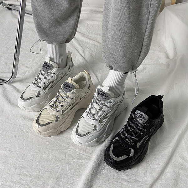 Öko-nahast ja võrkkangast igapäevased tossud