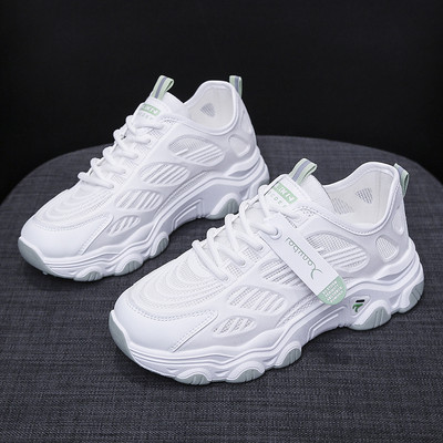 Γυναικεία αθλητικά  παπούτσια με κορδόνια και επιγραφή