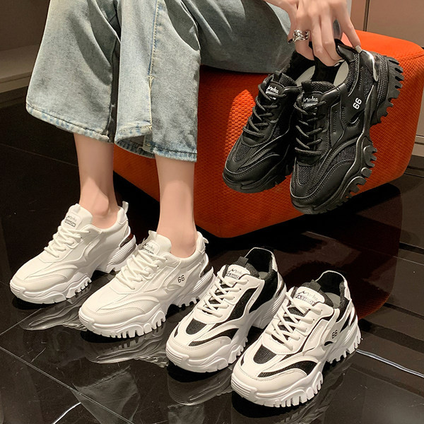 Kaasaegsed kareda tallaga vabaaja tossud