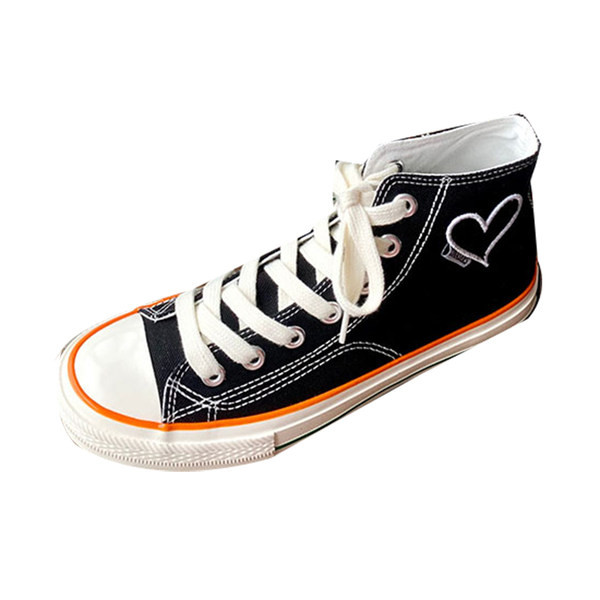 Vabaaja naiste kõrged tossud mitmes värvitoonis südametikandiga