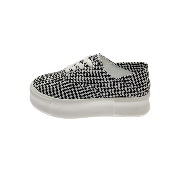 Naiste vabaaja tossud paksu tallaga kolmes värvitoonis