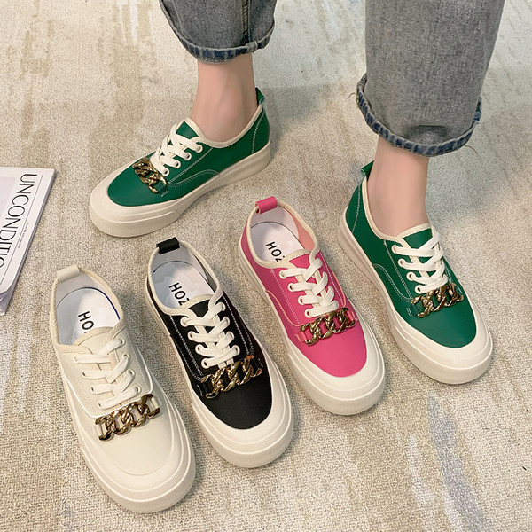 Naiste vabaaja tossud tekstiilist, paelte ja lameda tallaga