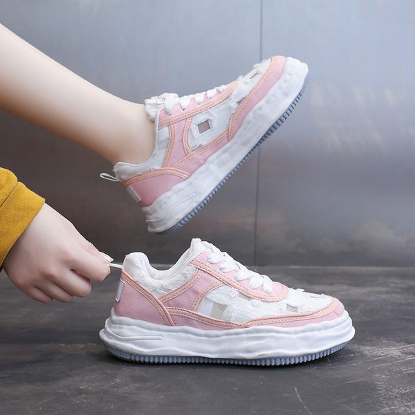 Lameda tallaga tekstiilist vabaaja tossud