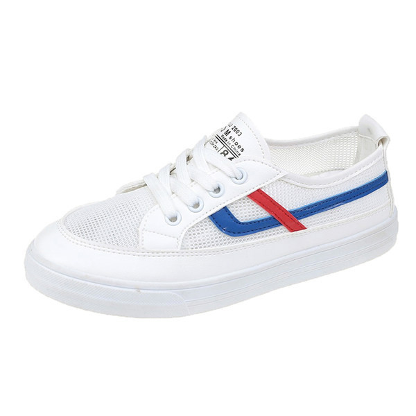 Naiste võrgust tossud lameda talla ja pealdisega