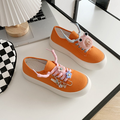 Lameda talla ja 3D elemendiga naiste tekstiilist tossude uus mudel