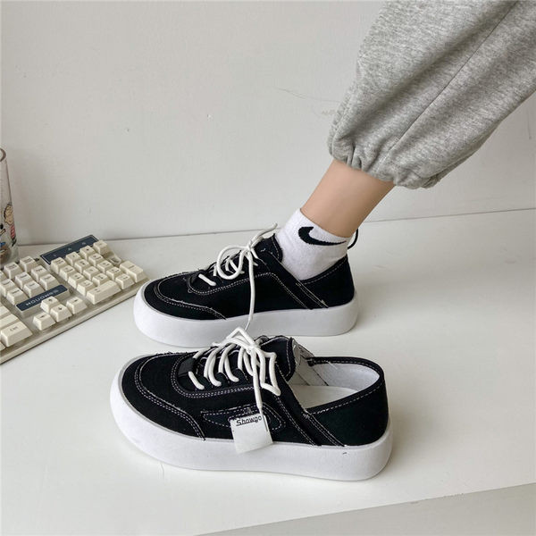 Uus mudel paeltega lõuendist tossud