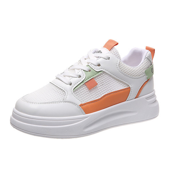 Sieviešu elpojošas kedas ar plakanām zolēm un šņorēm