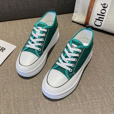 Naiste tekstiilist paeltega tossud