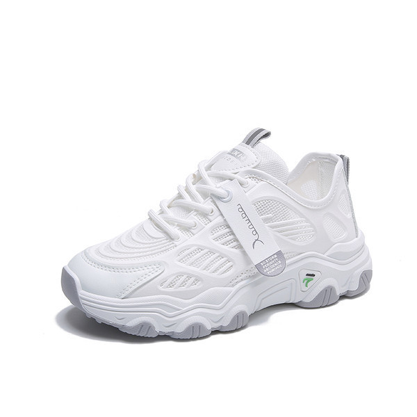 Kareda talla ja paeltega ümardatud mustriga naiste tossud