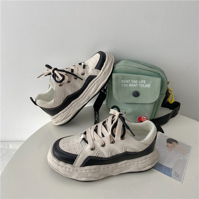 Sieviešu ikdienas kedas ar plakanu zoli divās krāsās