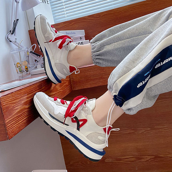 Νέο μοντέλο γυναικεία αθλητικά παπούτσια με κορδόνια - σε διάφορα χρώματα