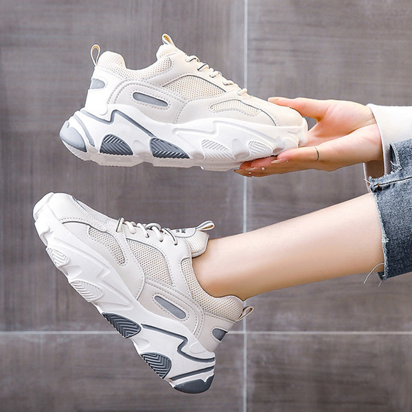 Női sport-alkalmi tornacipő durva talppal