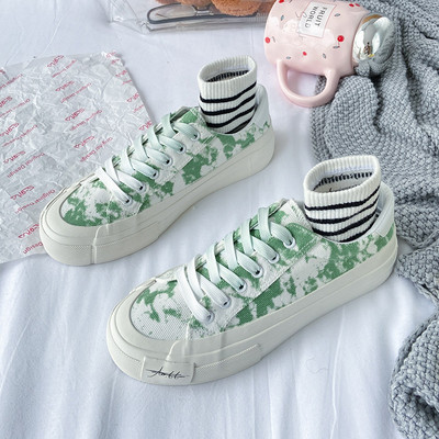 Naiste vabaaja tossud värvilise prindi ja paeltega