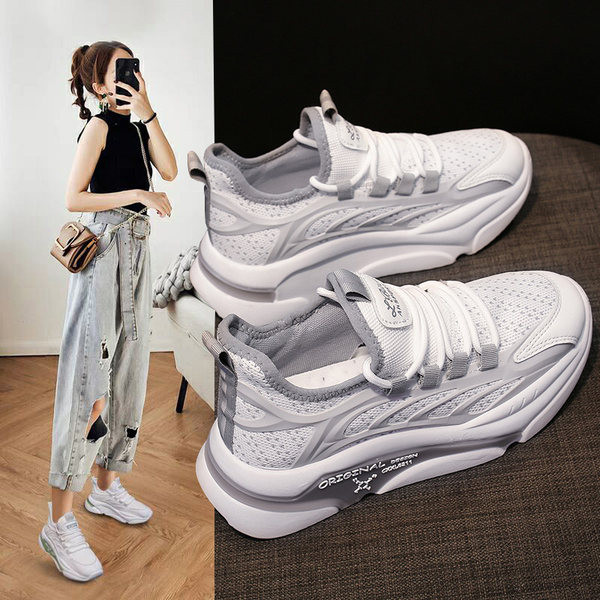 Sieviešu sporta vasaras kedas ar uzrakstu un šņorēm