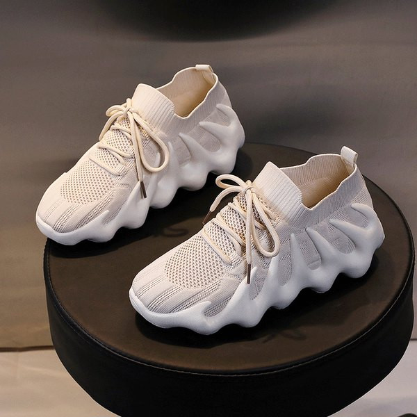 Γυναικεία αθλητικά πάνινα παπούτσια από ύφασμα με κορδόνια