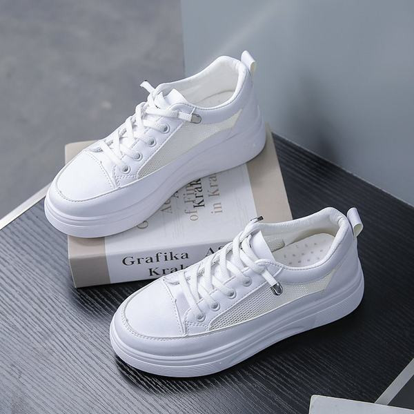 Női hálós tornacipő fém elemmel és megkötővel