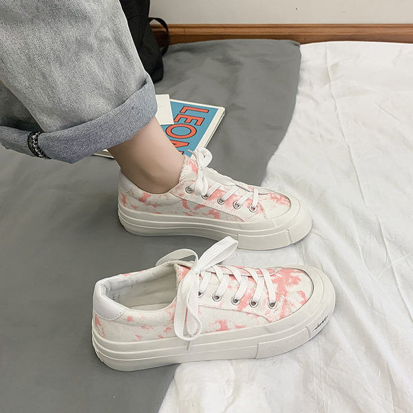 Naiste lõuendist värvitrükiga tossud