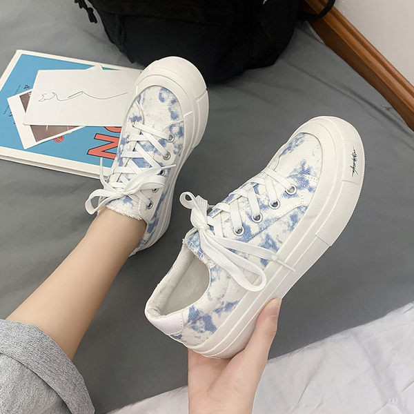 Naiste lõuendist värvitrükiga tossud