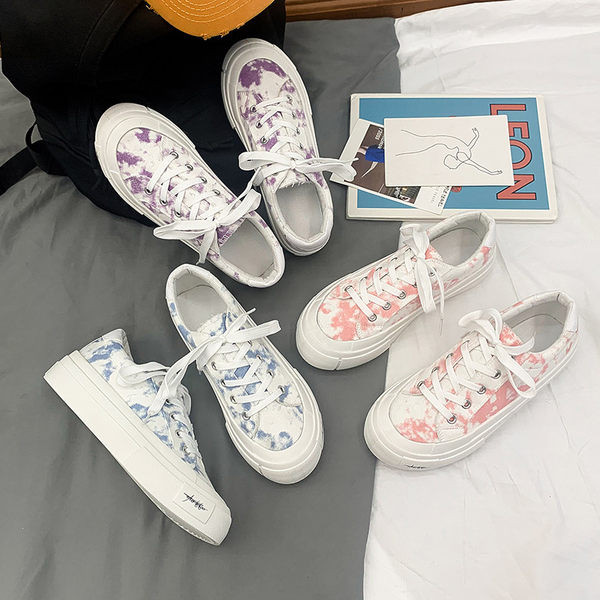 Naiste lõuendist värvitrükiga tossud