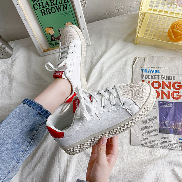 Lameda talla ja paeltega kunstnahast tossude uus mudel