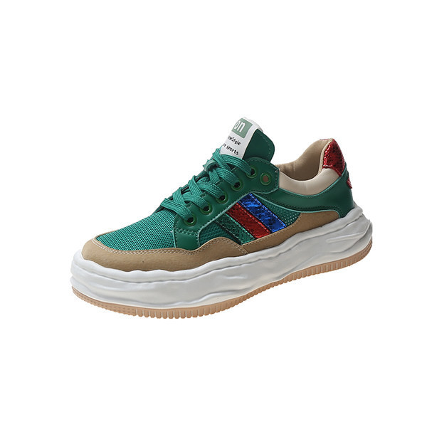 Valge ja rohelise kareda tallaga vabaaja naiste tossud