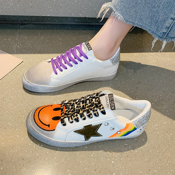 Uus mudel kahevärviliste värviliste lipsudega naiste tossud