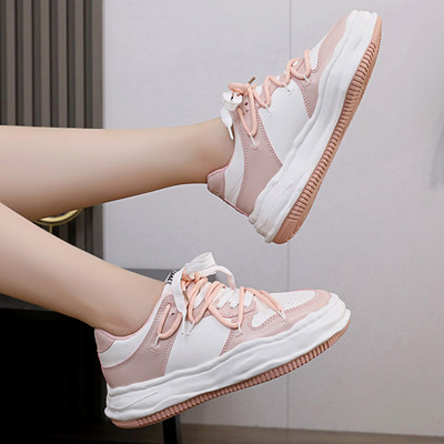 Perforeeritud ökonahaga vabaaja tossud