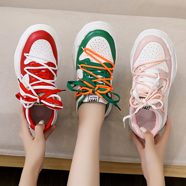 Perforeeritud ökonahaga vabaaja tossud