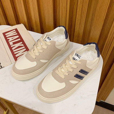 Ikdienas sieviešu kedas ar emblēmu