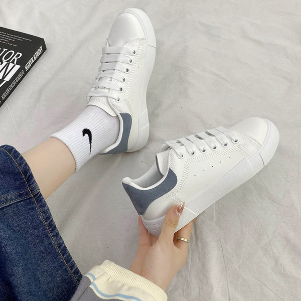 Lameda tallaga naiste nahast tossude uus mudel - valge