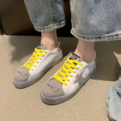 Sügisesed naiste tossud ökonahast kirjade ja embleemiga