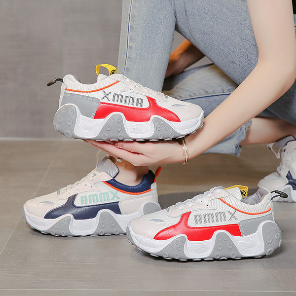 Lameda talla ja pealdisega sporditossud - naistele