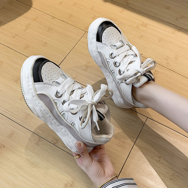 Naiste vabaaja tossud ökonahast - hingavad