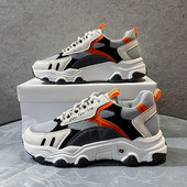 Naiste sporditossud 4 cm tallaga