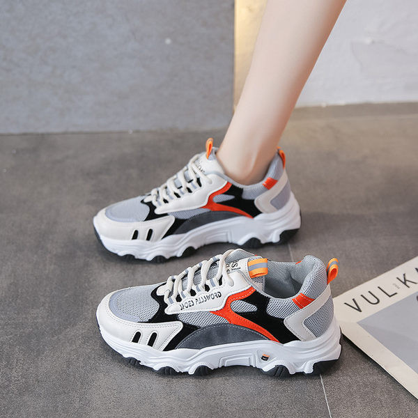 Naiste sporditossud 4 cm tallaga