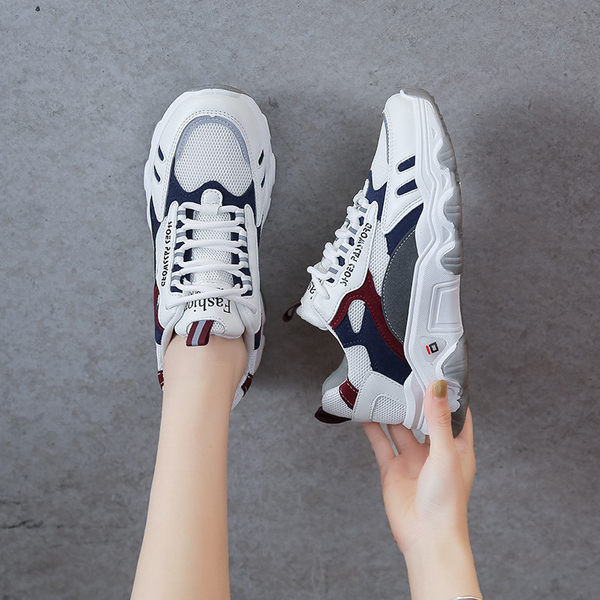 Naiste sporditossud 4 cm tallaga