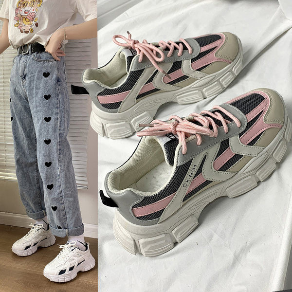 Γυναικεία αθλητικά παπούτσια από οικολογικό δέρμα με χρωματιστά κορδόνια