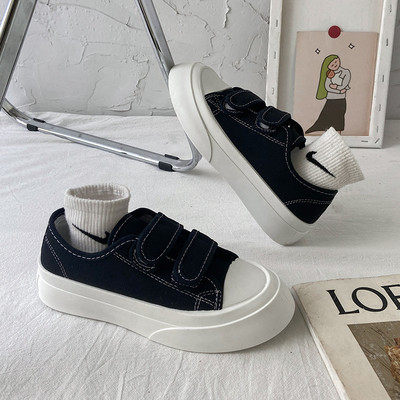 Naiste lõuendist tossud takjakinnitusega