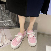 Naiste vabaaja tossud paelte ja lameda tallaga – kolmes värvitoonis